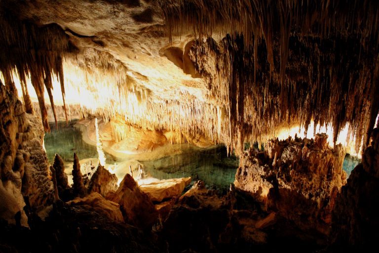 Visiting the Cuevas del Drach in Mallorca