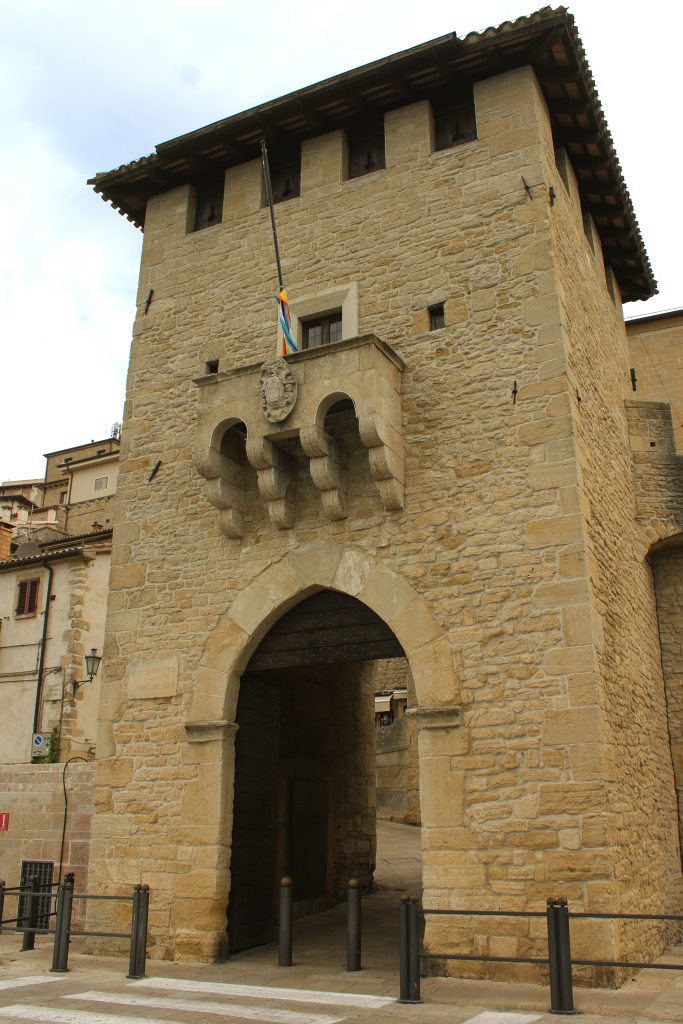 The Porta San Francesco, the first sight on your day trip to San Marino