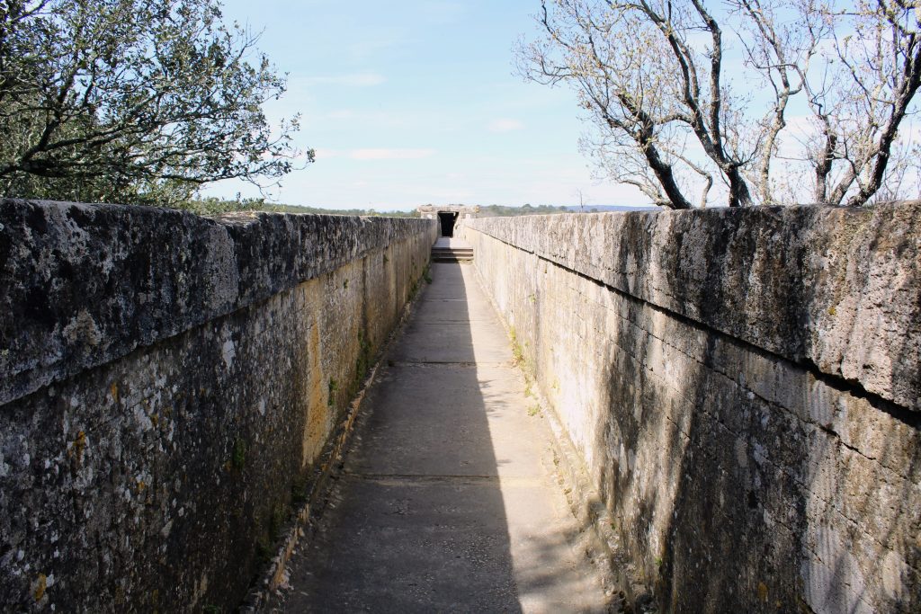Photo of the top level of the aqueduct.