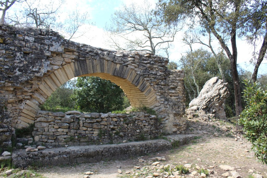 Photo of aqueduct ruins.